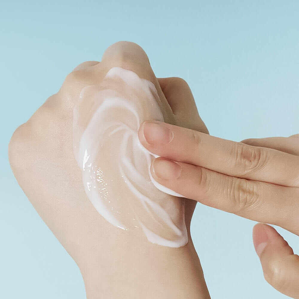 Молочко для очищения кожи SKIN1004 Madagascar Centella Hyalu-Cica Gentle Cleansing Milk